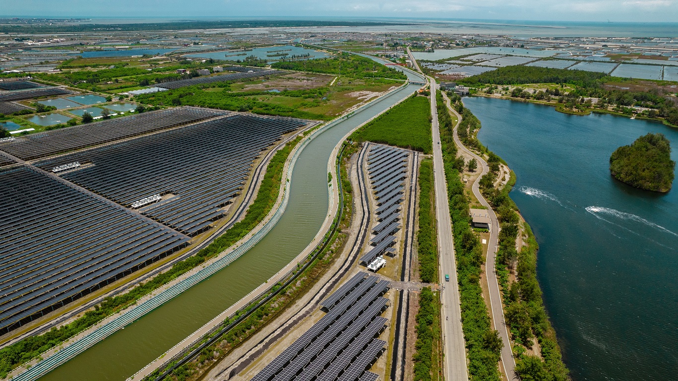 jinnian金年会能源事业提供智慧能源管理、太阳能监控管理、全方位电厂建置及运维解决方案，并拥有管理超过6000案场的经验