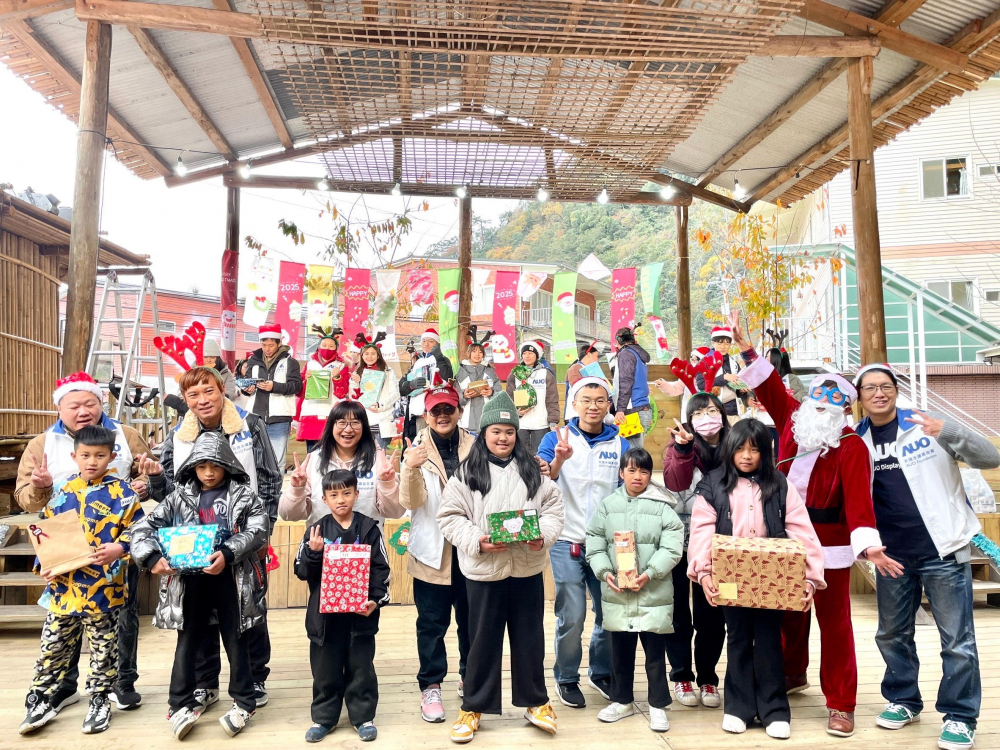 友達永續基金會號召「圓夢計畫」行動連續23年，由同仁凝聚內部愛心與資源送往偏鄉，累積為逾萬名兒童圓夢，實踐友達共創共好的永續精神。